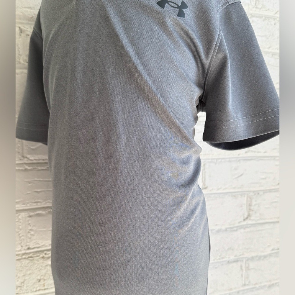 Under Armour Youth Boys Gray Short Sleeve Polo Shirt YXS JTP ECH - Picture 3 of 5